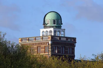 Gebäude der Geodäsie, Turm mit Sternwarte