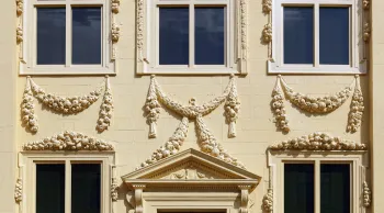 Mauritshuis, Detail der Südfassade mit Stuckverzierung