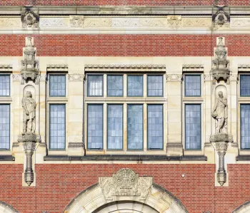 Friedenspalast, Detail der Fassade