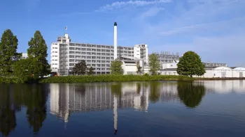 Van-Nelle-Fabrik, hinter der Delfshavense Schie