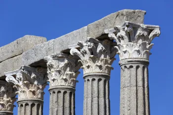 Römischer Tempel von Évora, Kapitelle