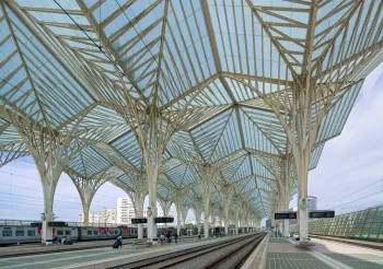 Bahnhof Lissabon Oriente, Bahnsteige mit Dachkonstruktion