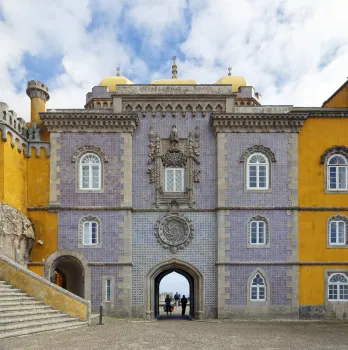 Nationalpalast von Pena, Azulejo-Fassade des Neuen Palastes