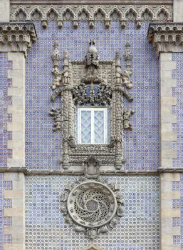 Nationalpalast von Pena, neomanuelinisches Fenster und Fensterose