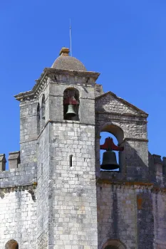 Christuskonvent, Charola, Glockenturm