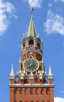 Moskauer Kreml, Erlöserturm, Turmhelm und Uhr