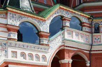 Basilius-Kathedrale, Detail der Fassade, Galerie