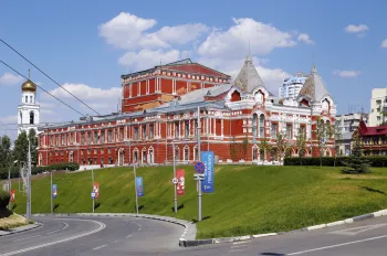 Gorki-Schauspielhaus, von der Kuibyschew-Straße