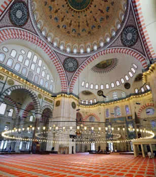 Süleymaniye-Moschee, Gebetshalle
