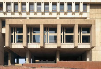 Rathaus von Boston, Detail der Fassade