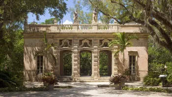 Villa Vizcaya, Gärten, Casino