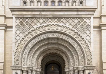Freimaurertempel von Philadelphia, Archivolten des Hauptportals